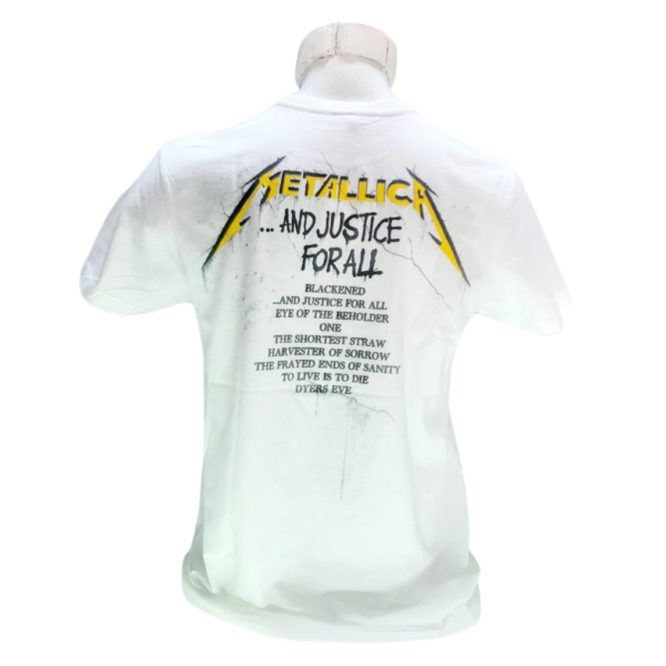 Polera blanca Metallica